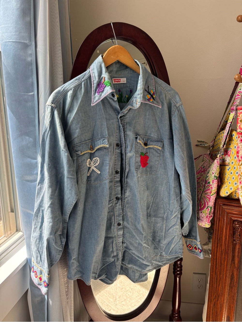 Vintage 70s Levi's Light Blue Denim Button-Down Embroidery